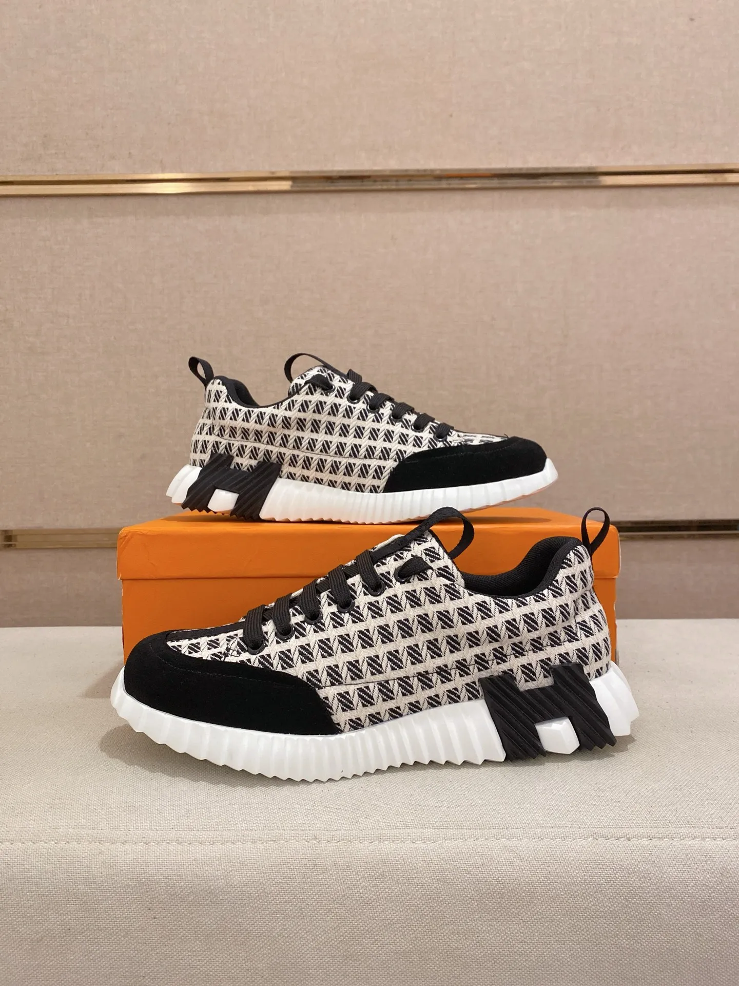 Men's clothing and shoes💰: 420💰《HERMES》【Classic Original Version】Hermès; Top 🔝 Purchasing Agency 🔍🔍Latest 🇺🇸Sold simultaneously at counters, original imported from Italy ▲▲Cow leather▲ ▲Exquisite workmanship (Italian 🇮🇹imported water-dyed 🐂cowhide lining) sole: original sole provided by the original factory, ⚠️exclusive double-layer activity·TPR·rubber·combined molded outsole; Code number: 38-44